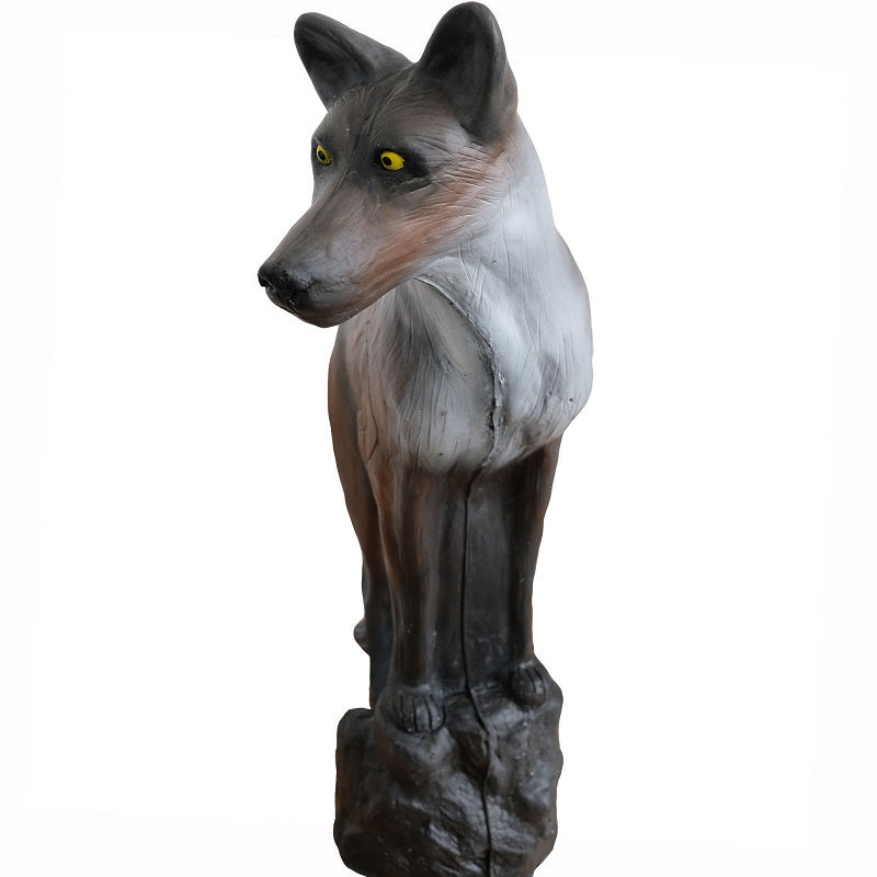 Leitold Wolf auf Stein